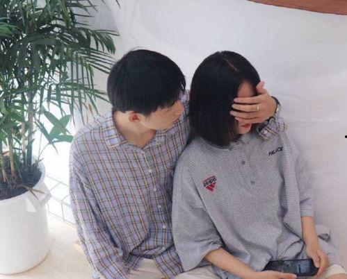 异地恋开着视频吃瓜